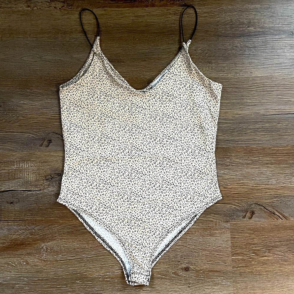 NWT Gaze V-neck Cheetah Leopard Animal Print Spaghetti Strap Tank Bodysuit